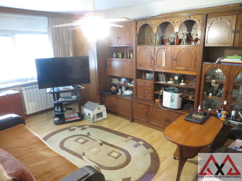 Aviatiei, apartament 2 camere, decomandat, loc parcare