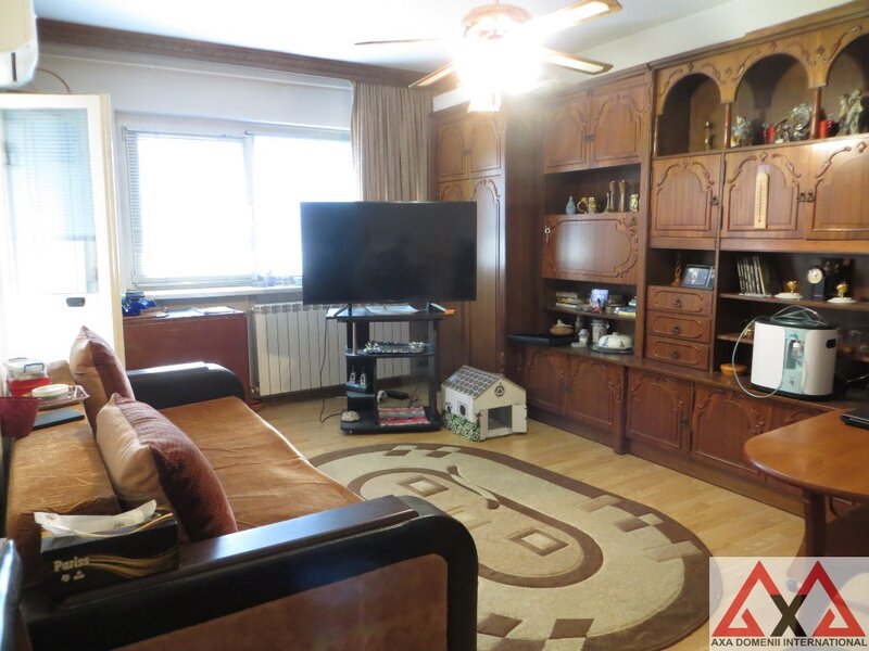 Aviatiei, apartament 2 camere, decomandat, loc parcare
